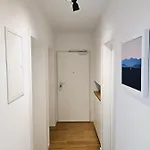Apartman At Glance
