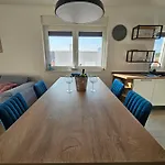 At Glance Apartman